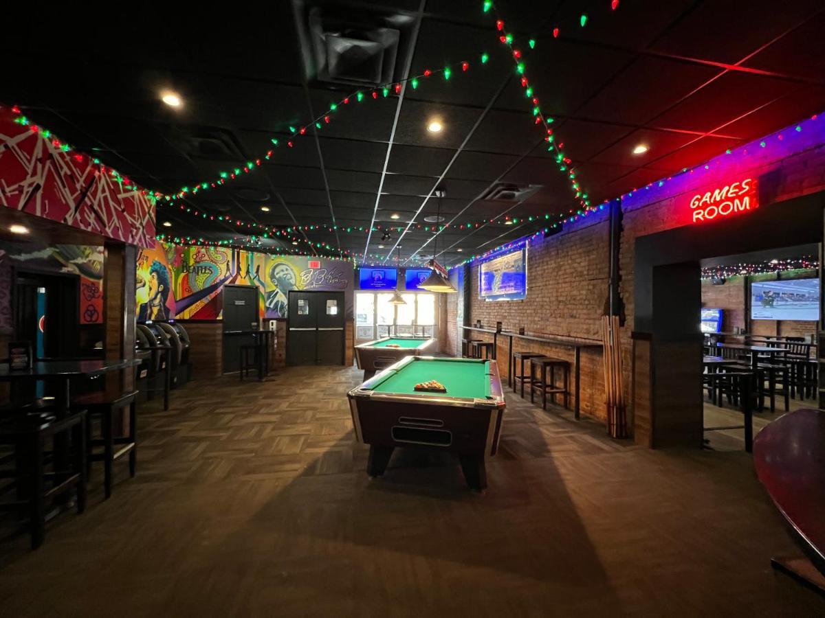 Commercial Hotel エドモントン エクステリア 写真