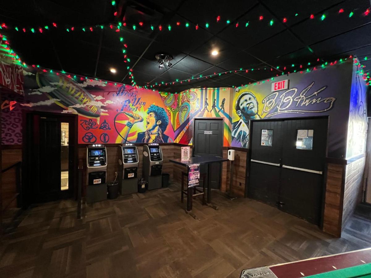 Commercial Hotel エドモントン エクステリア 写真
