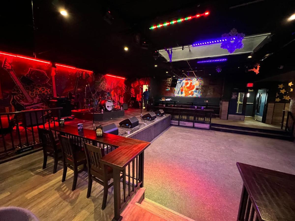 Commercial Hotel エドモントン エクステリア 写真
