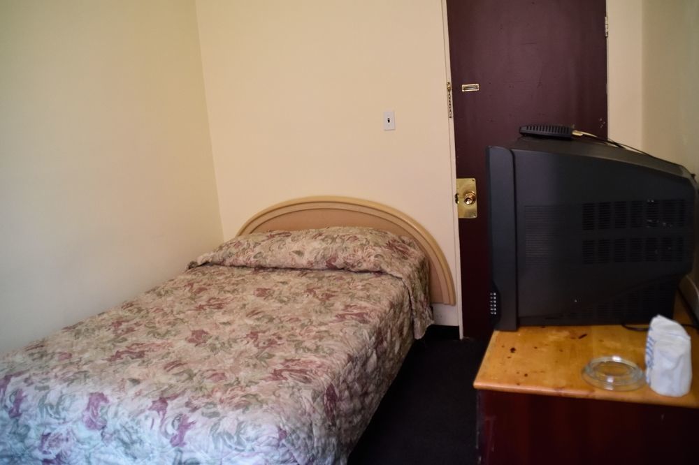 Commercial Hotel エドモントン エクステリア 写真